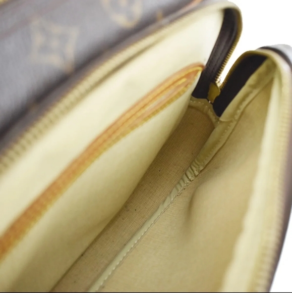 LOUIS VUITTON Reporter PM Crossbody Shoulder Bag Monogram Leather - Picture 12 of 16